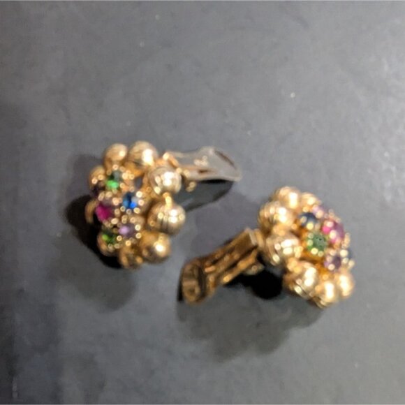Weiss Gold Tone Clip-On Earrings With Multicolor Rhinestones Retro Flower Design - Picture 4 of 8